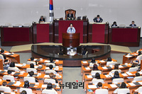 [포토] 어린이 국회, 인사말 하는 유은혜 사회부총리 