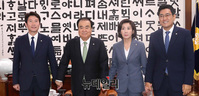 [포토] 회동 갖는 문희상 국회의장과 여야 3당 원내대표