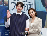 [포토] '미스터 기간제'서 호흡 맞추는 '윤균상-금새록'