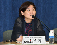 [포토] 노회찬 서거 1주기 추모학술토론회, 발표하는 서복경 교수
