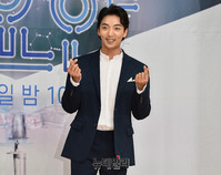 [포토] 팔색조 매력 가진 배우 황희