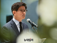 [포토] 이승만 전 대통령 서거 54주기 추모식, 추모사하는 김문수 