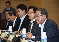 [포토] 환영사하는 강호갑 한국중견기업연합회 회장