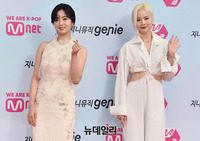 [포토] '보미-솔지' 우아함과 섹시함