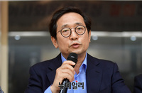 [포토] 'KBS이사회운영규정' 개정안 철회 기자회견 갖는 황우섭 이사