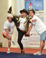 [포토] 졸탄쇼 "부산국제코미디페스티벌에서 만나요"