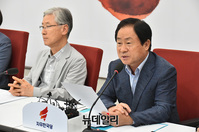 [포토] 조국 법무부장관 후보자 의혹 추궁하는 주광덕 의원