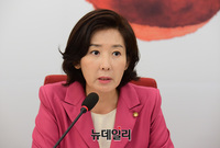 [포토] 나경원 "조국 가족 증인 양보하겠다"