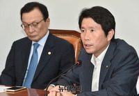 [포토] 모두발언하는 이인영 민주당 원내대표
