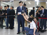 [포토] 입장문 낭독하는 조국