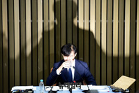 [포토] 대국민 기자회견, 물 마시는 조국 후보자