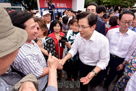 [포토] 성남 시민들과 인사나누는 황교안 대표