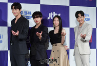 [포토] 꽃파당 4인방 "꽃파당으로 오세요"