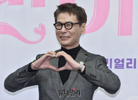 [포토] 가수 윤상, 사랑의 큐피트로 맹활약