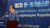 [포토] 한-카자흐 비핵화 관련 발언하는 바큿 주한 카자흐 대사
