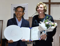 [포토] 수잔 솔티 자유북한연합대표, 리멤버NK 인권상 수상