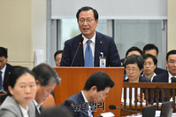 [포토] 국회 국정감사 증인출석한 김종갑 한국전력 사장