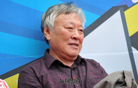 [포토] '문재인 하야' 광화문 집회 참석한 이문열