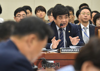 [포토] 국정감사, 발언하는 한상혁 방송통신위원장