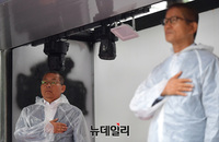 [포토] 효자로 철야농성장 지키는 차명진 전 의원