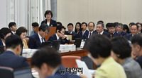 [포토] 국회 복지위 국감, 업무보고하는 이은숙 국립암센터 원장