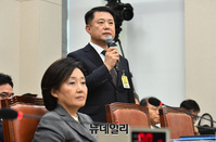 [포토] 질문에 답하는 이광범 남양유업 대표이사