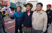 [포토] 문재인-조국 규탄 집회 참석한 김진태 의원