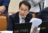 [포토] 질의하는 이원욱 민주당 의원