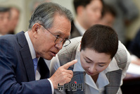 [포토] 검찰개혁 토론회서 만난 '김형오-이언주'