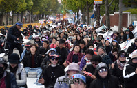 [포토] 청와대 앞에서 26일째 이어지는 '문재인 하야' 철야농성