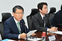 [포토] 민주당 국가경제자문회의 찾은 은성수 금융위원장