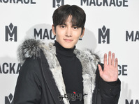 [포토] 지창욱, 부드러운 손인사