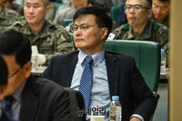 [포토] 국회 찾은 라정주 파이터치연구원장