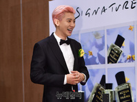 [포토] 엑소찬열, 팬사인회 활짝 웃으며 입장