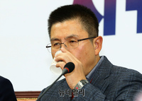 [포토] '패스트트랙·국정실패 항의' 단식투쟁 앞둔 황교안 대표