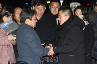 [포토] 황교안 단식투쟁 현장 찾은 강기정 정무수석