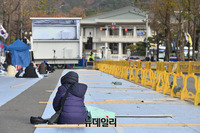 [포토] 54일째 이어지는 청와대 앞 '문재인 퇴진' 철야농성 