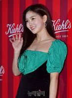 [포토] 오마이걸 효정 "나들이 나왔어요"