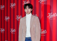 [포토] 재킷 입은 펜타곤 후이