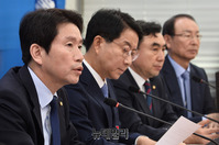 [포토] 민주당 정책조정회의, 발언하는 이인영