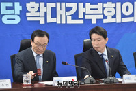 [포토] 의사진행하는 이해찬 민주당 대표