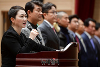 [포토] 신당 '미래를향한전진4.0' 창당준비위원장 맡은 이언주