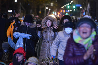 [포토] 영하권 날씨에도… 63일째 이어지는 '문재인 퇴진' 철야농성