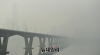 [포토] 비상저감조치 발령, 중국발 미세먼지 유입...사라진 여의도