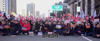 [현장]또 한번 광화문 가득 메운 '文정권 규탄' 함성