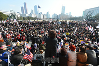 [포토] 패스트트랙 저지 연좌농성 돌입한 우파 시민들