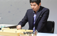 [포토] 인공지능 '한돌'과 은퇴 대국 펼치는 이세돌 9단