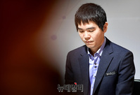 [포토] 인공지능과 은퇴대국 펼치는 이세돌 9단