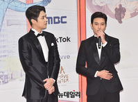 [포토] 재희-김형민 "용왕님 보우하사, 좋은결과 있길"