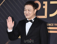 [포토] 2019 KBS 연기대상 찾은 '정웅인'